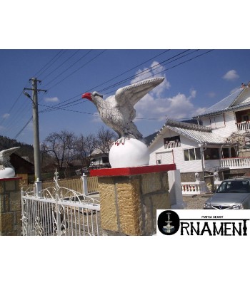 Statueta Vultur cu bila