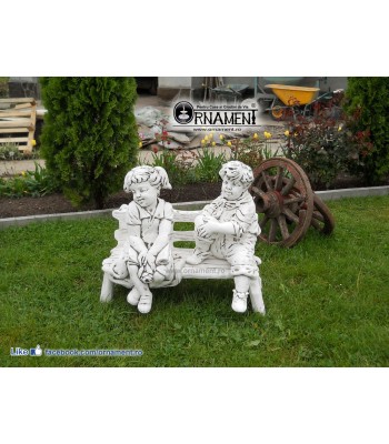 Statuete Copii pe Bancuta